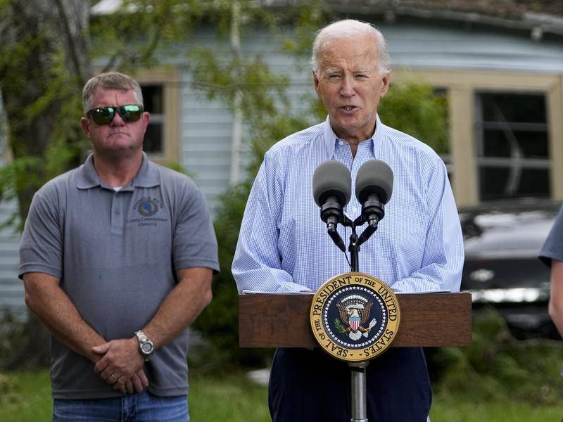 Biden surveys storm damage in florida